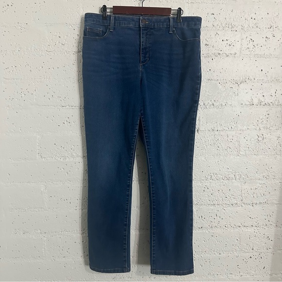Bandolino Womens Jeans 16 Blue Denim Amy Straight Stretch Medium Wash AZ7 - Picture 1 of 6